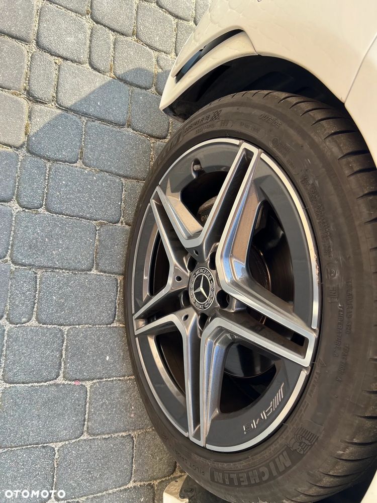 Mercedes-Benz CLA 180 AMG Line 7G-DCT - 27