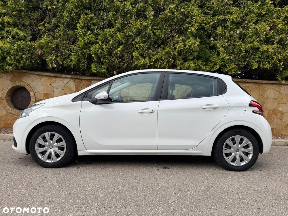 Peugeot 208 1.2 PureTech Active - 12