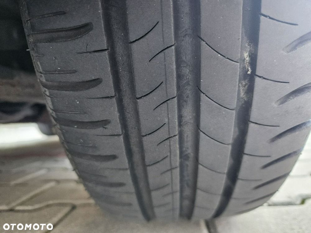 Kia Ceed 1.6 CRDi 90 ISG Spirit - 33