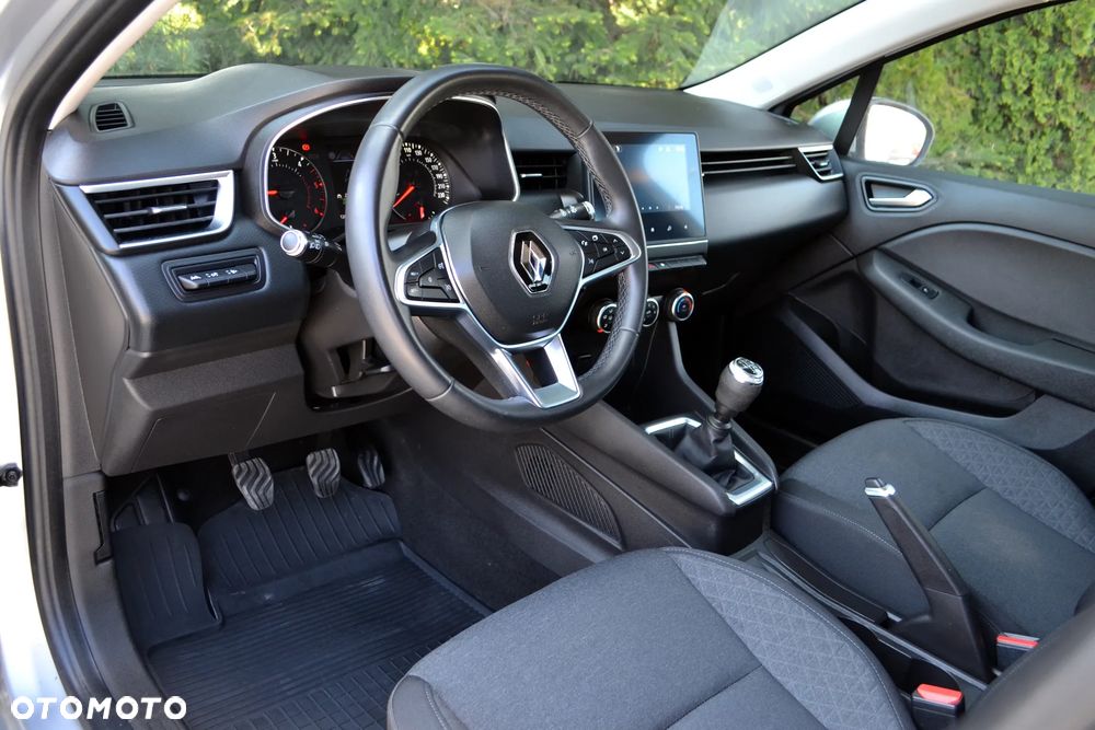 Renault Clio - 10