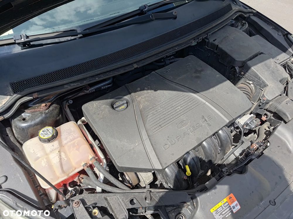 Ford Focus 2.0 16V Style - 13