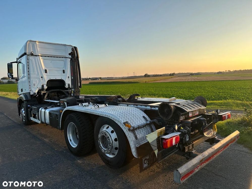 Mercedes-Benz ACTROS - 7