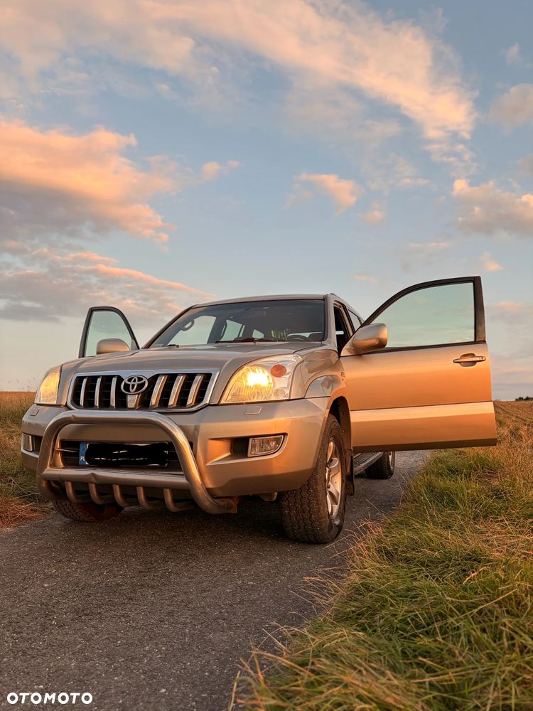 Toyota Land Cruiser - 11
