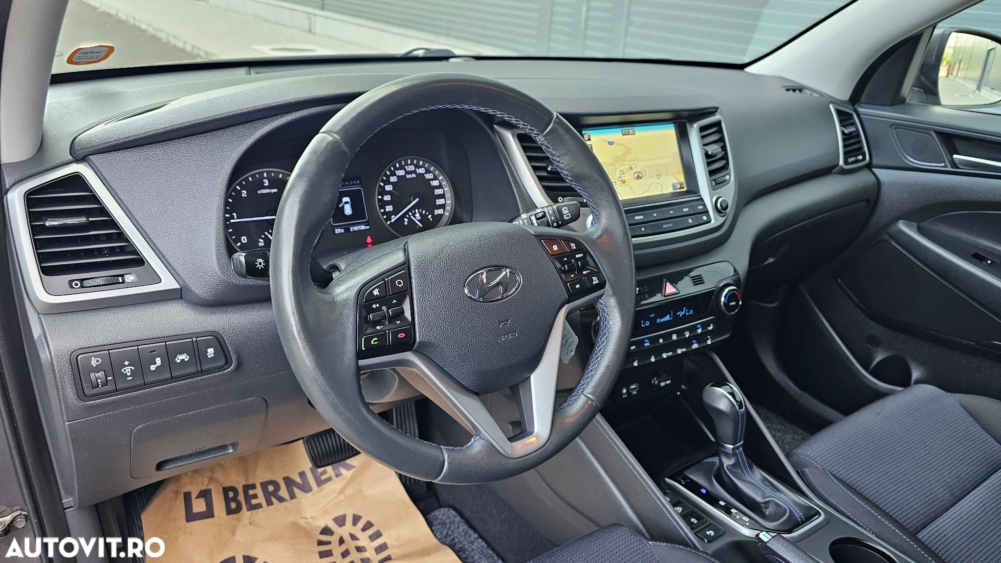 Hyundai Tucson blue 1.7 CRDi 2WD DCT Passion Plus - 26
