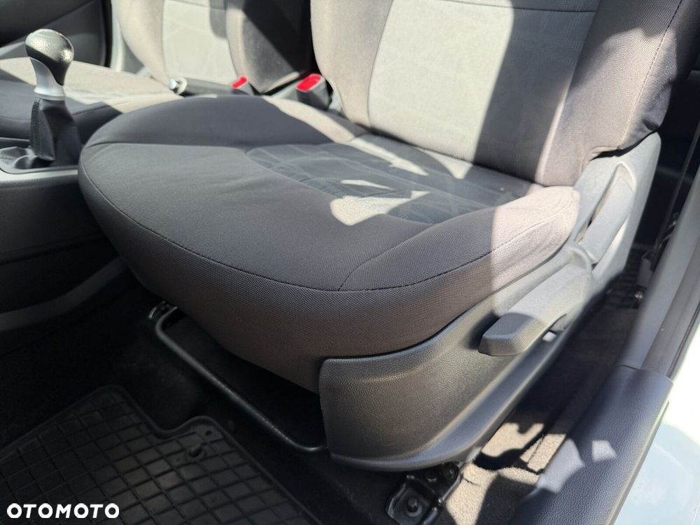 Kia Rio 1.2 M - 13