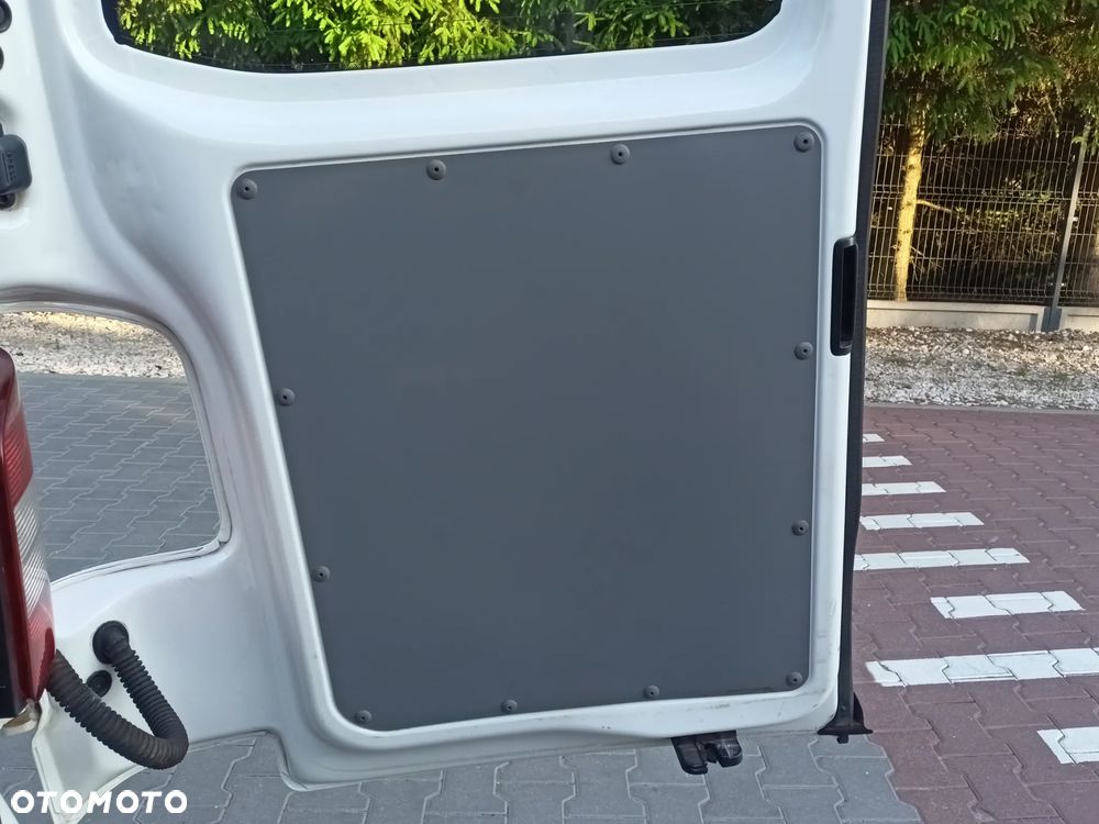 Volkswagen Transporter - 8