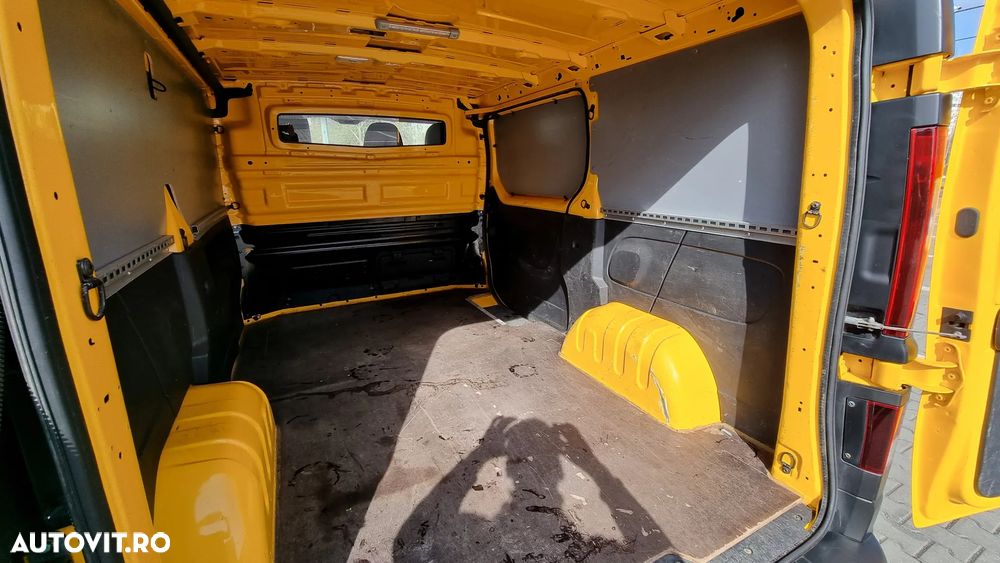 Renault Trafic - 23