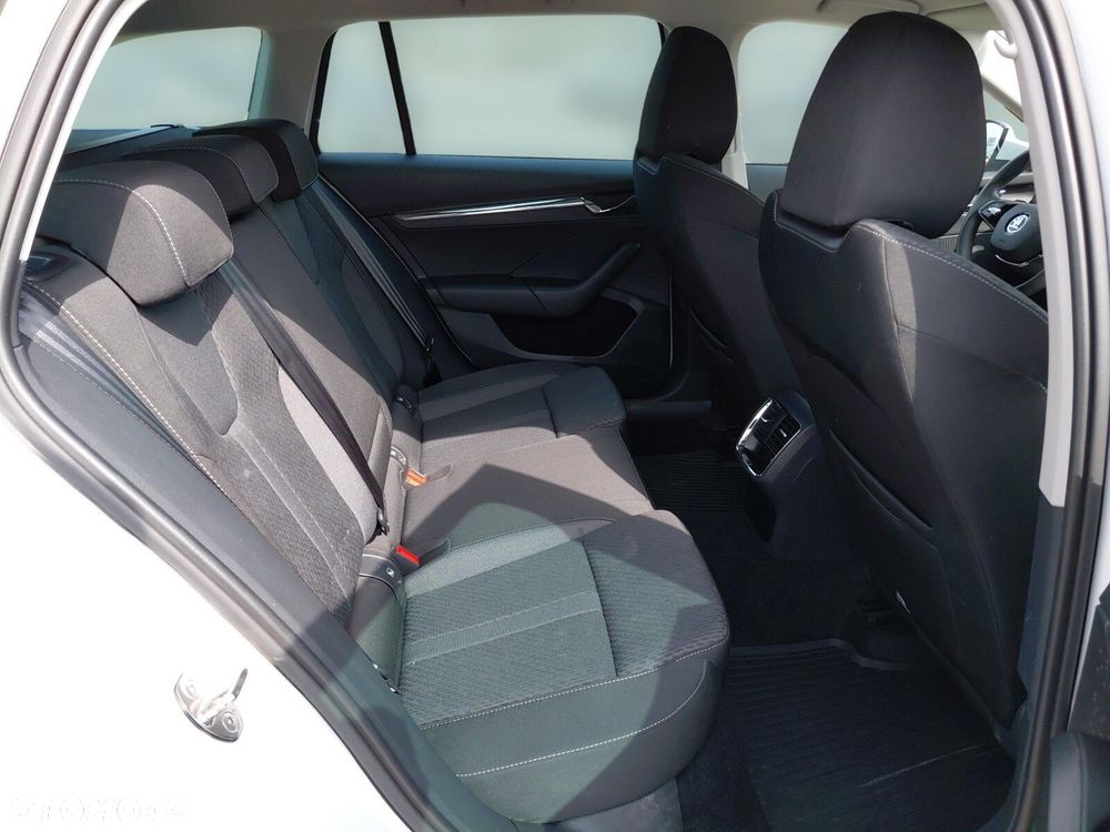 Skoda Octavia 2.0 TSI 4x4 Style DSG - 12