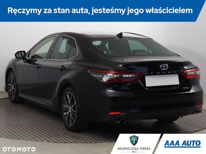 Toyota Camry - 6