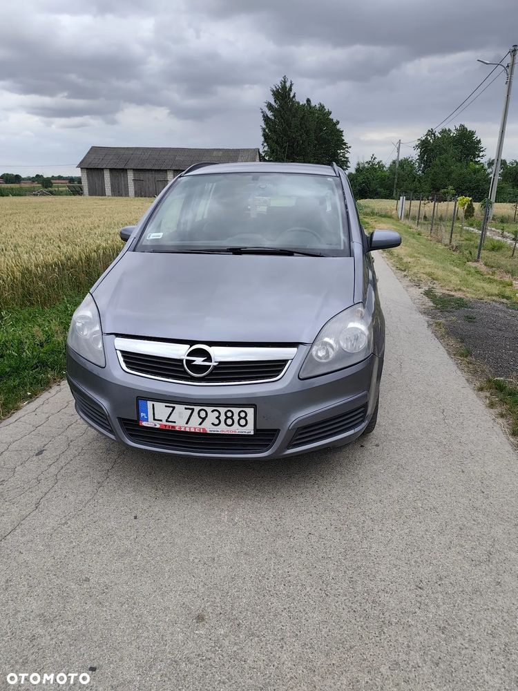 Opel Zafira 1.9 CDTI Essentia - 1