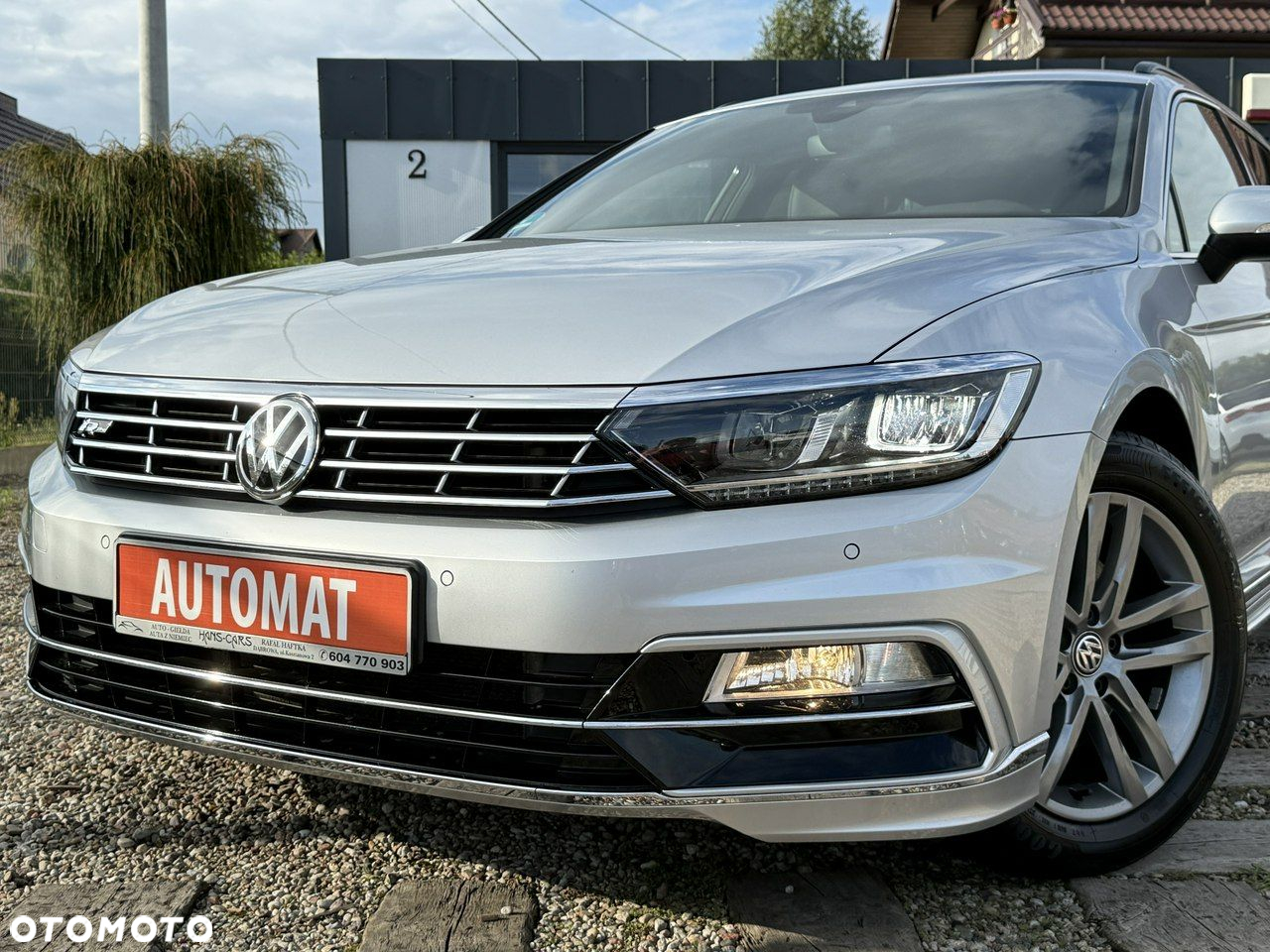 Volkswagen Passat - 11