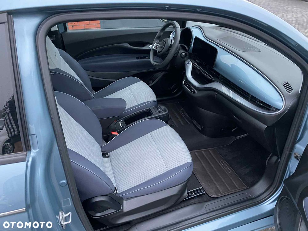 Fiat 500e La Prima - 12