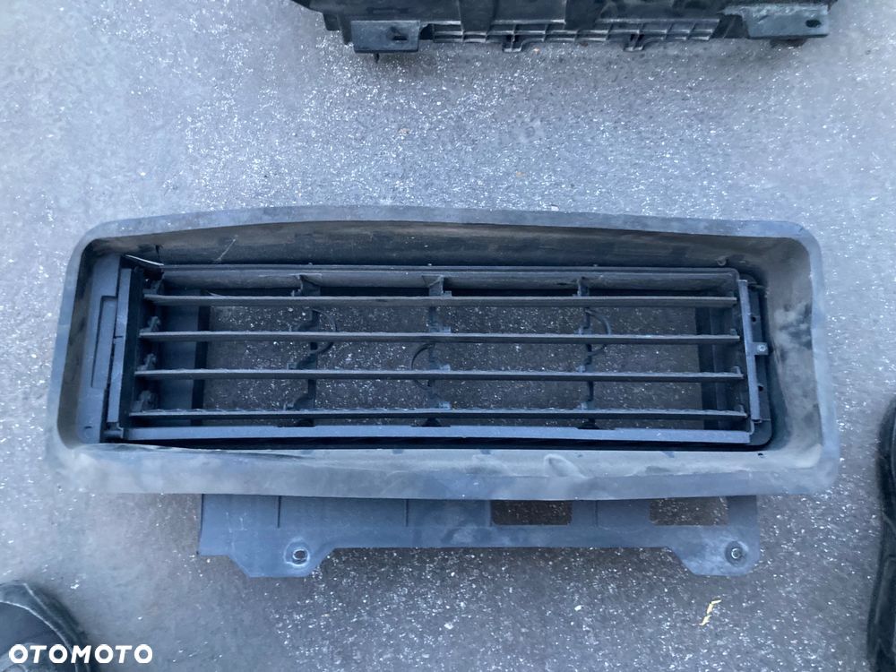 RENAULT CLIO IV 4 WLOT POWIETRZA ŻALUZJA KIEROWNICA POWIETRZA krata kratka   Wwa