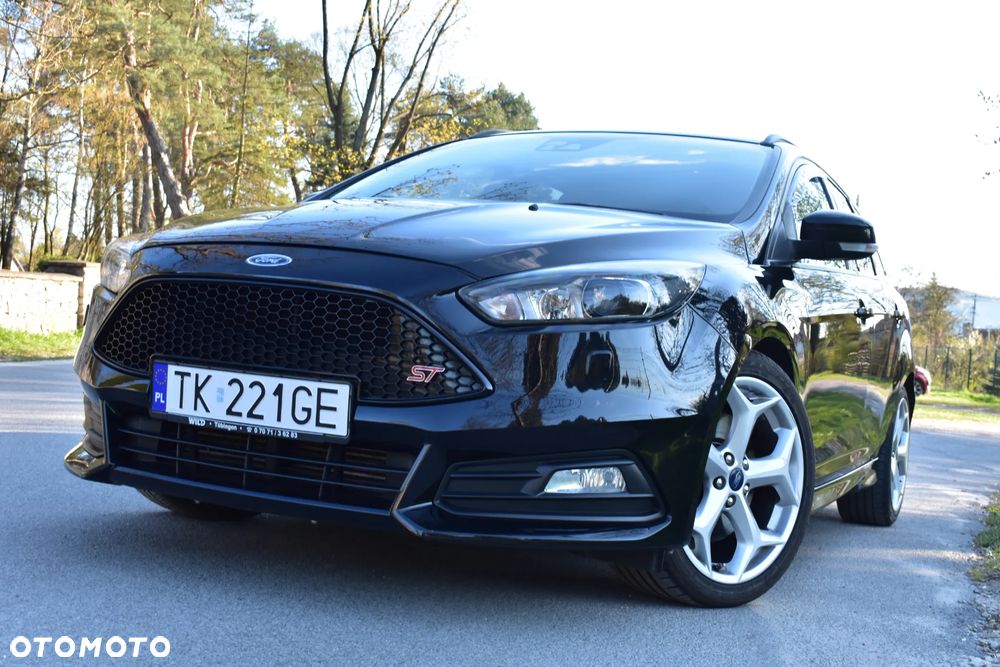 Ford Focus 2.0 EcoBoost ST mit Leder-Sport-Paket - 23