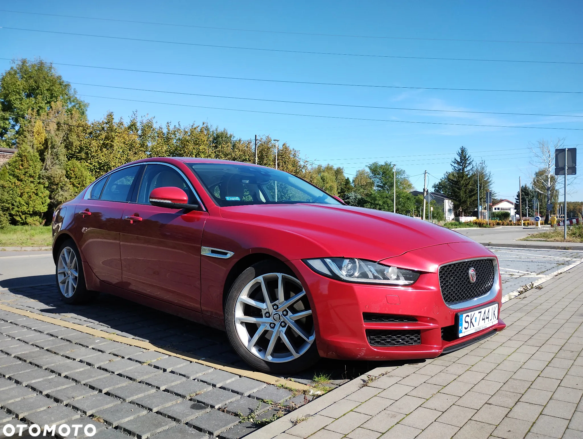 Jaguar XE 2.0 D Pure - 4