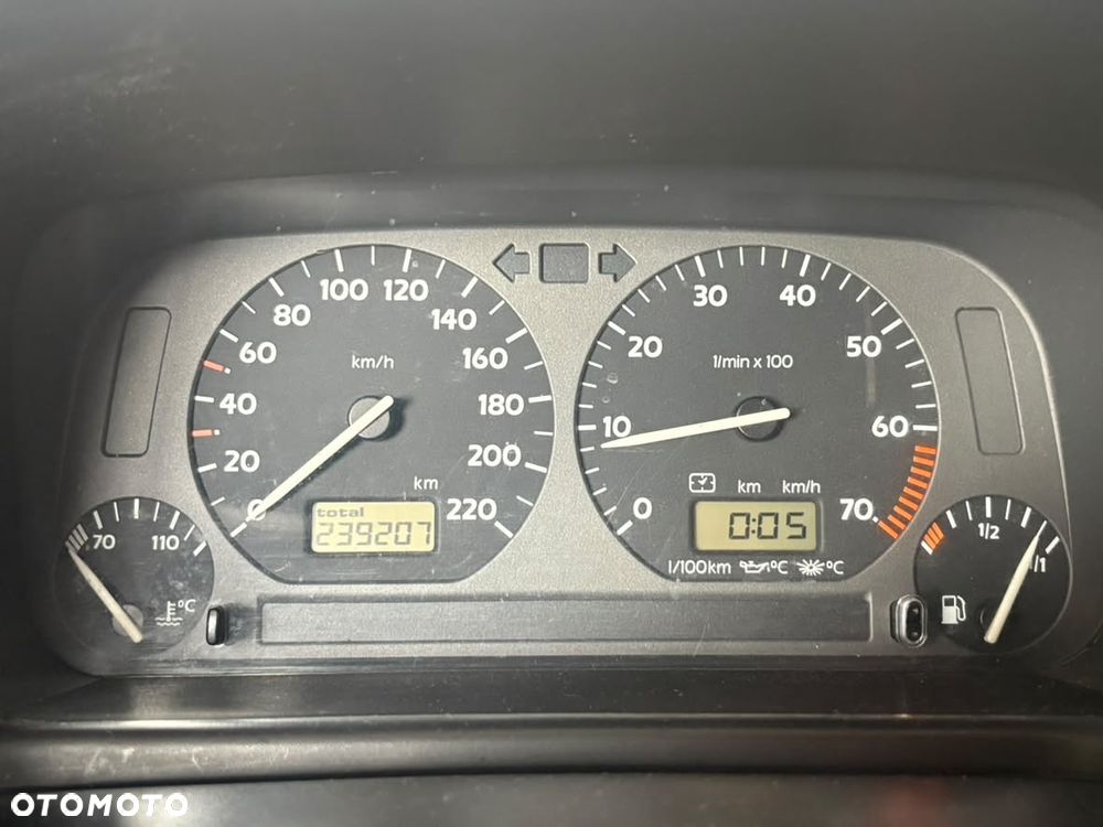 Volkswagen Golf 2.0 GTI - 8