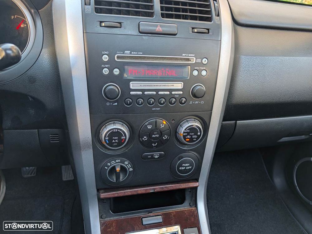 Suzuki Grand Vitara 1.9 DDiS X-Nature - 12