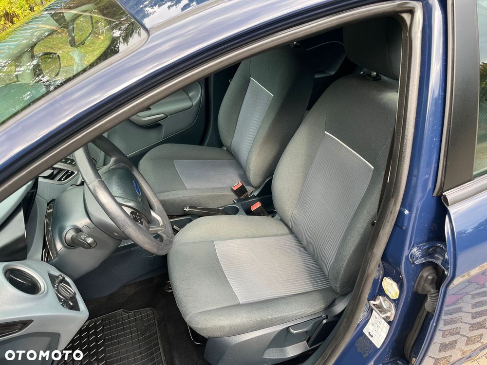 Ford Fiesta - 10