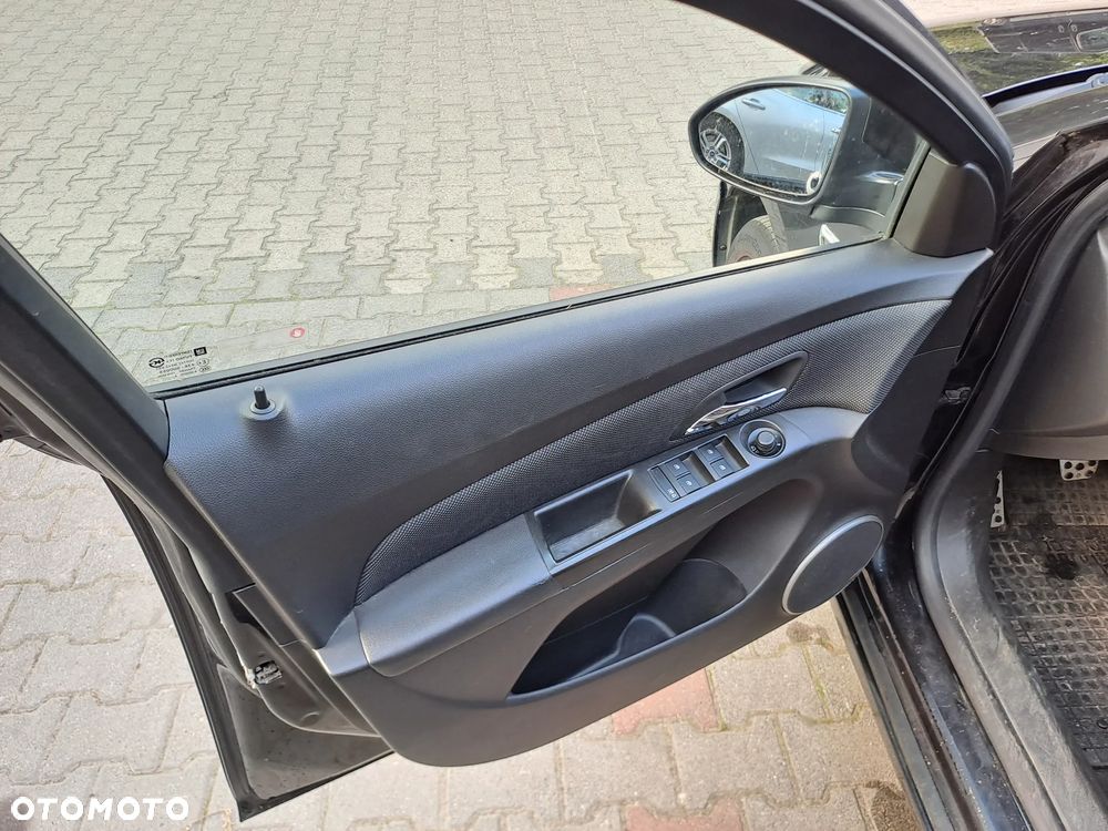 Chevrolet Cruze 1.6 - 11