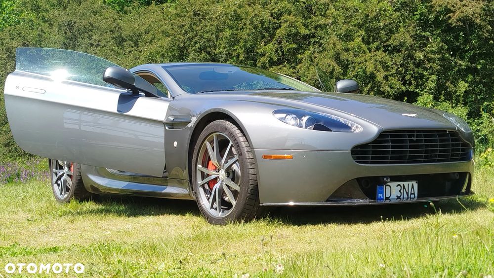Aston Martin V8 Vantage 4,7 SportShift - 29