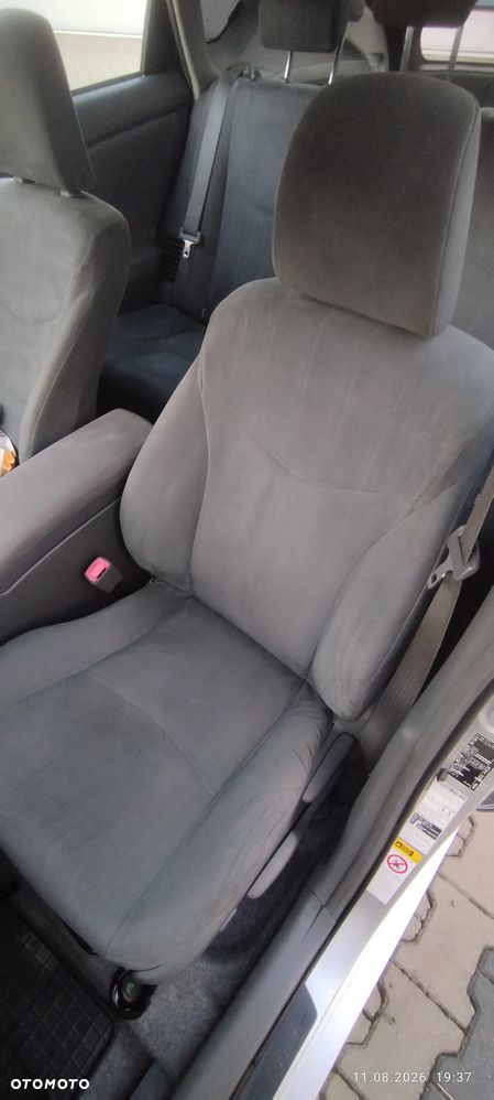 Toyota Prius 1.8 HSD Prestige - 9