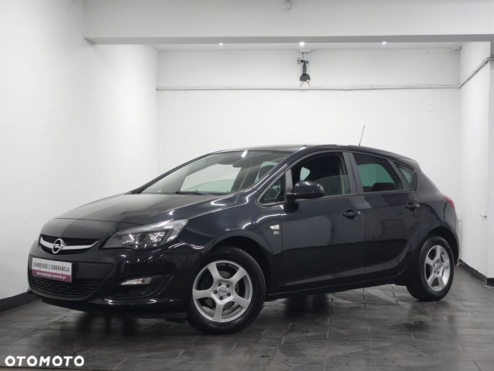 Opel Astra 1.4 150 Jahre - 13