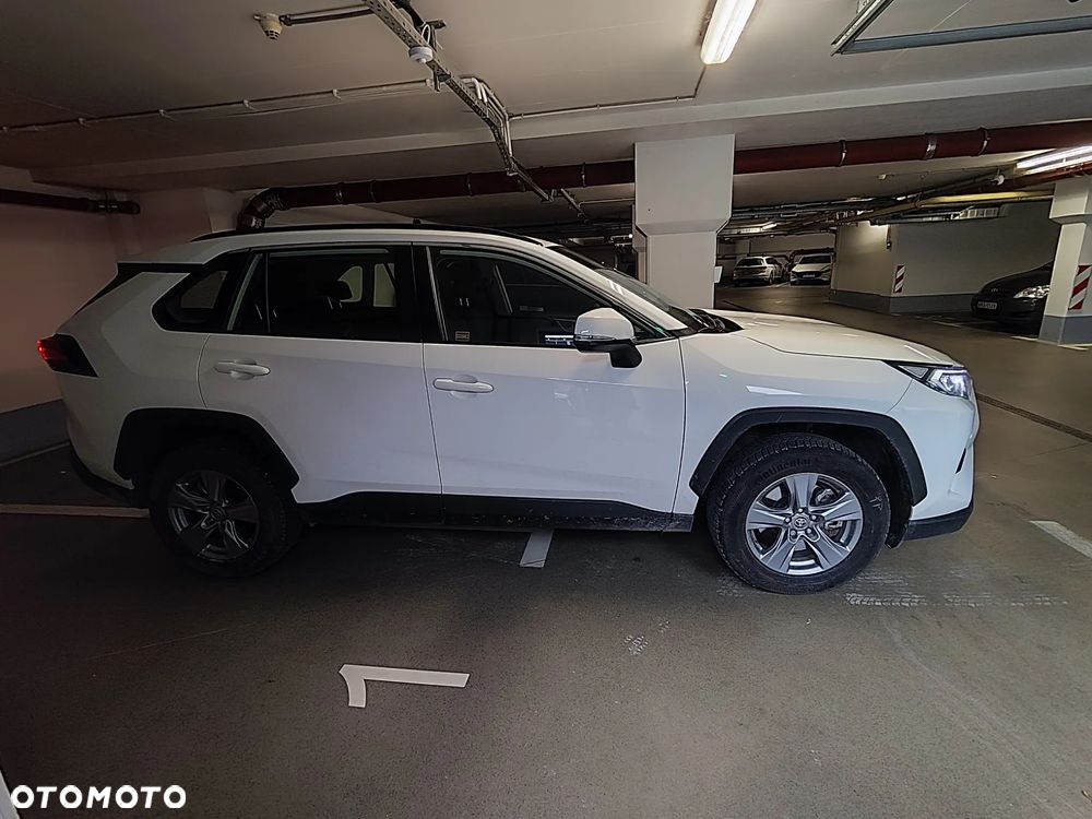 Toyota RAV4 - 6