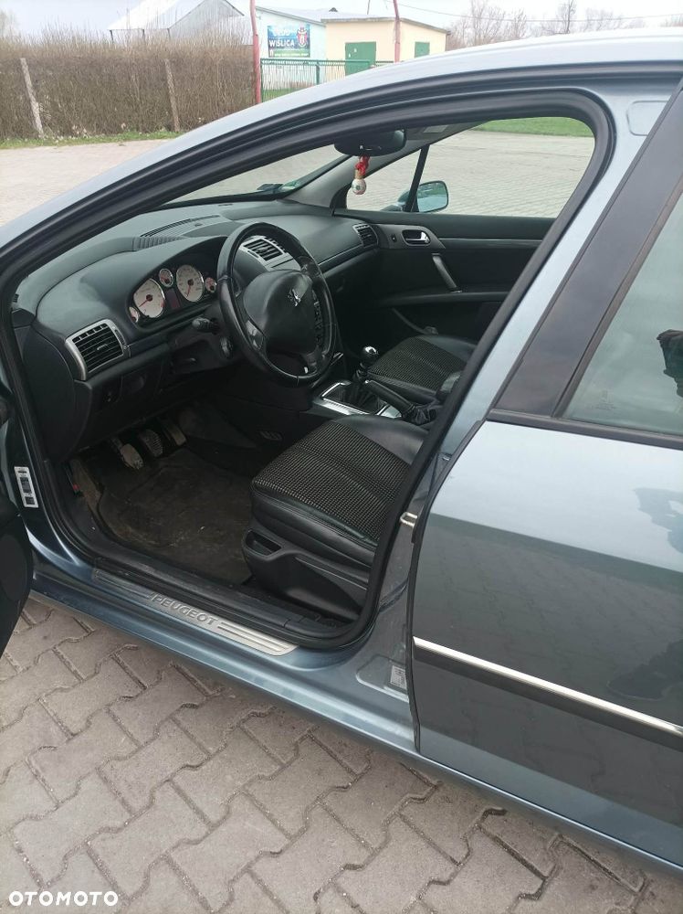 Peugeot 407 - 6