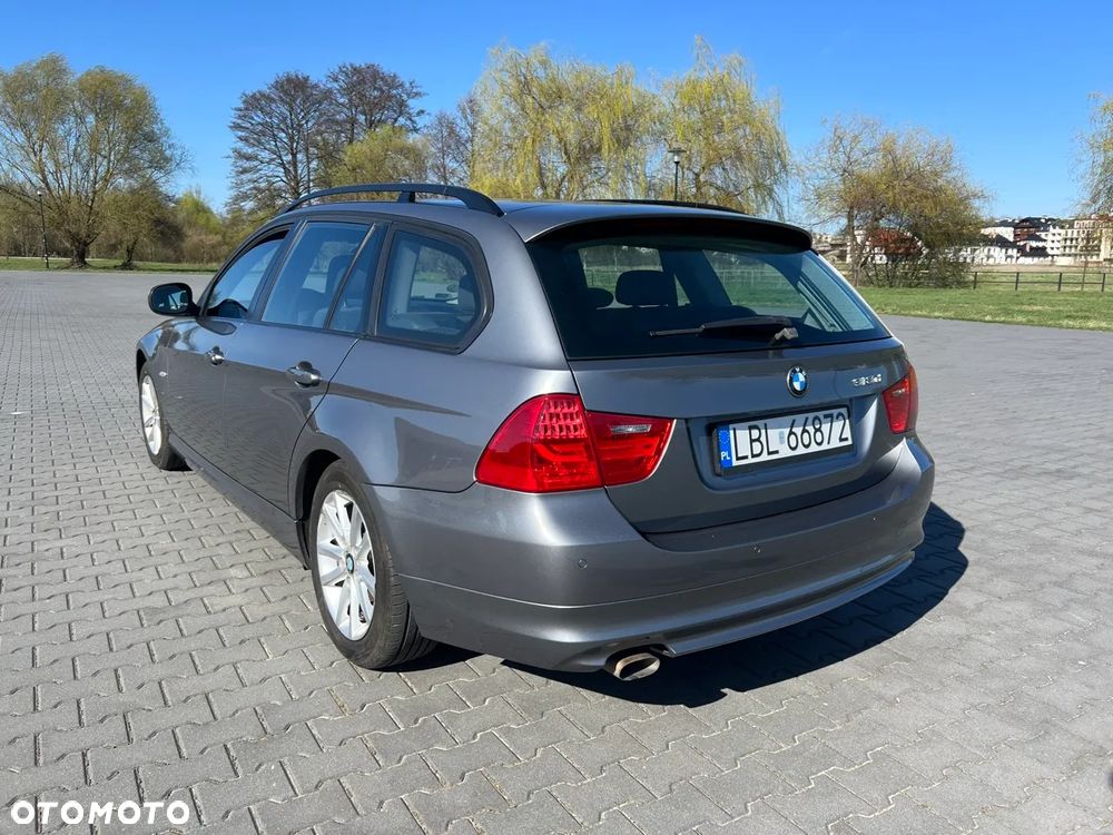 BMW Seria 3 318d DPF - 4