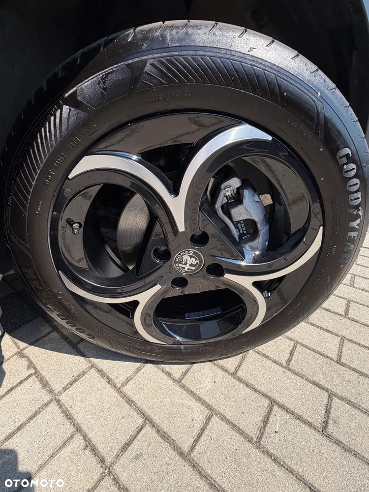 Alfa Romeo Junior 1.2 mHEV Ibrida Speciale eDCT - 17