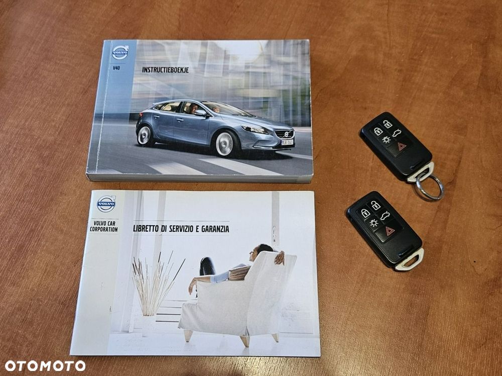 Volvo V40 D2 Momentum - 30