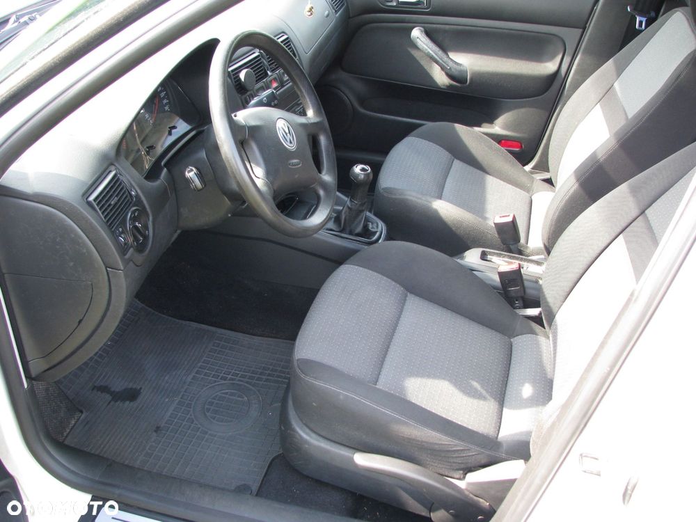 Volkswagen Golf - 17
