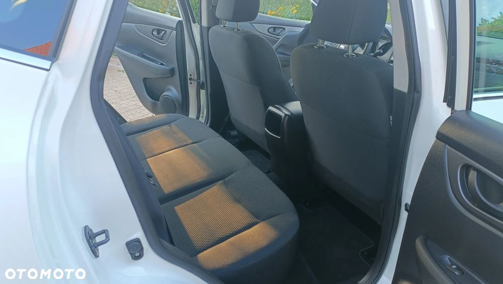 Nissan Qashqai - 11