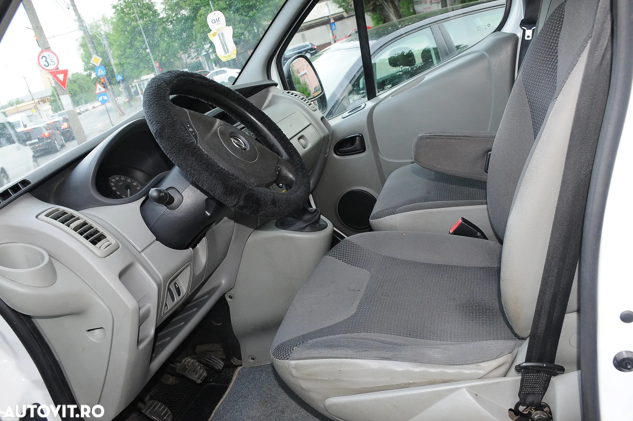 Opel Vivaro - 5