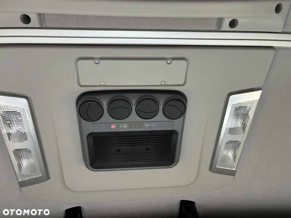 Renault T480 Sleeper Cab - 20