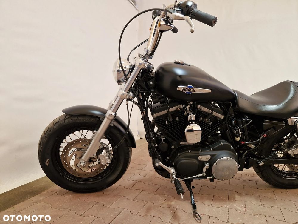 Harley-Davidson Sportster Custom 1200C - 15