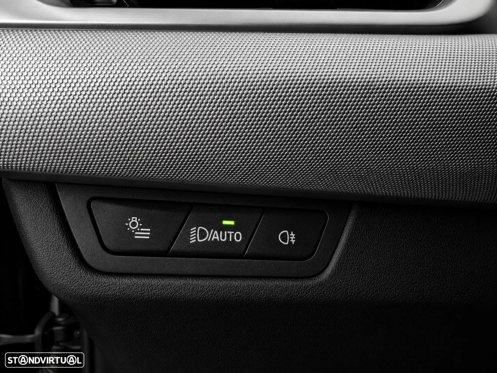 BMW iX2 eDrive20 - 23