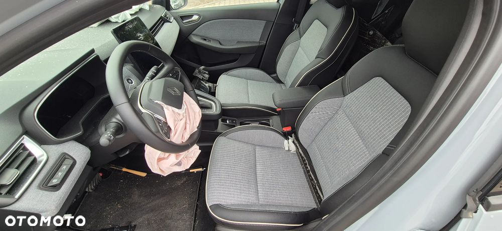 Renault Clio 1.6 E-TECH Full Hybrid 145 Techno - 27