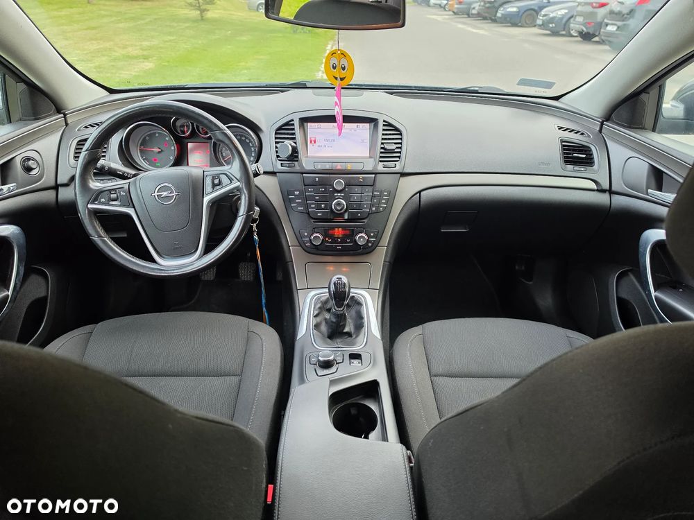 Opel Insignia - 10