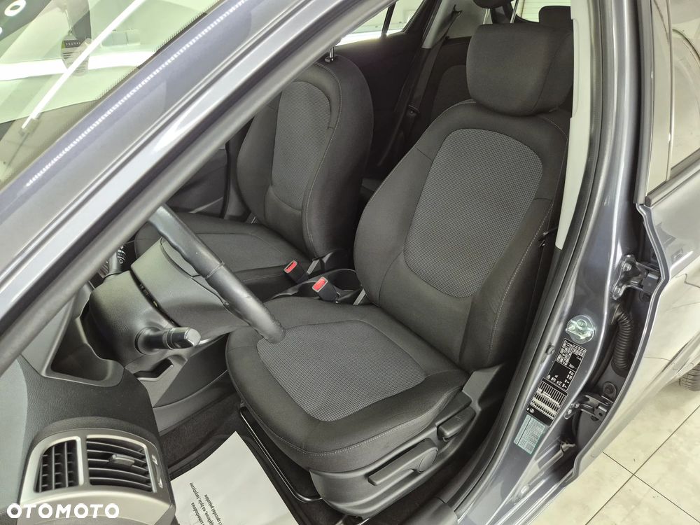 Hyundai i20 1.4 Automatik Comfort - 23