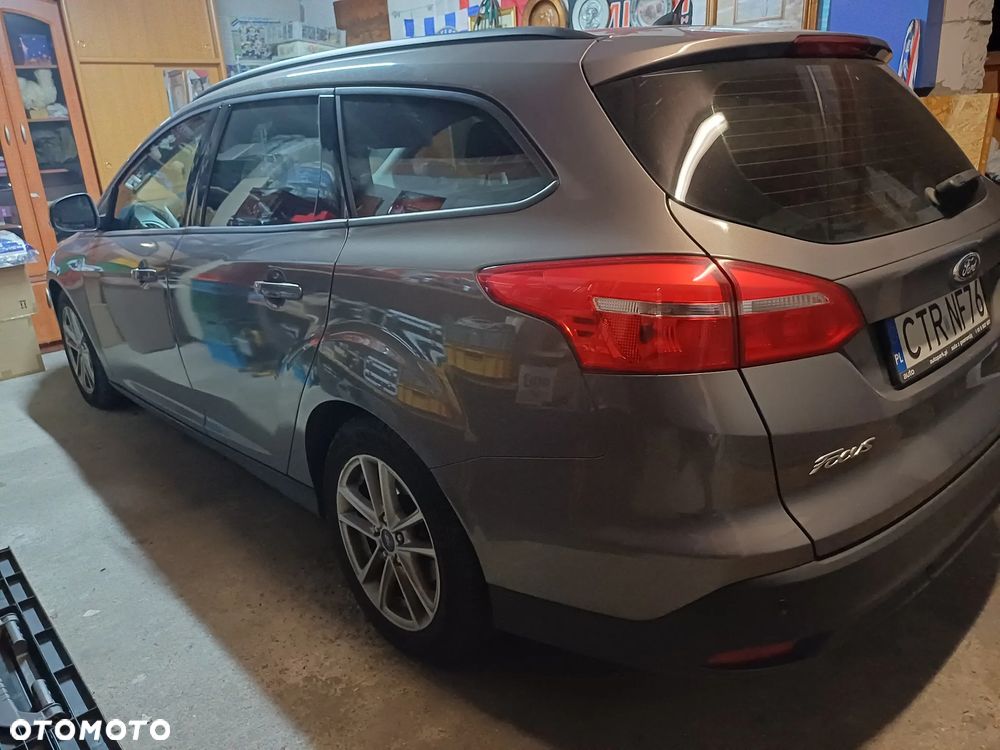 Ford Focus 1.6 Trend PowerShift - 1