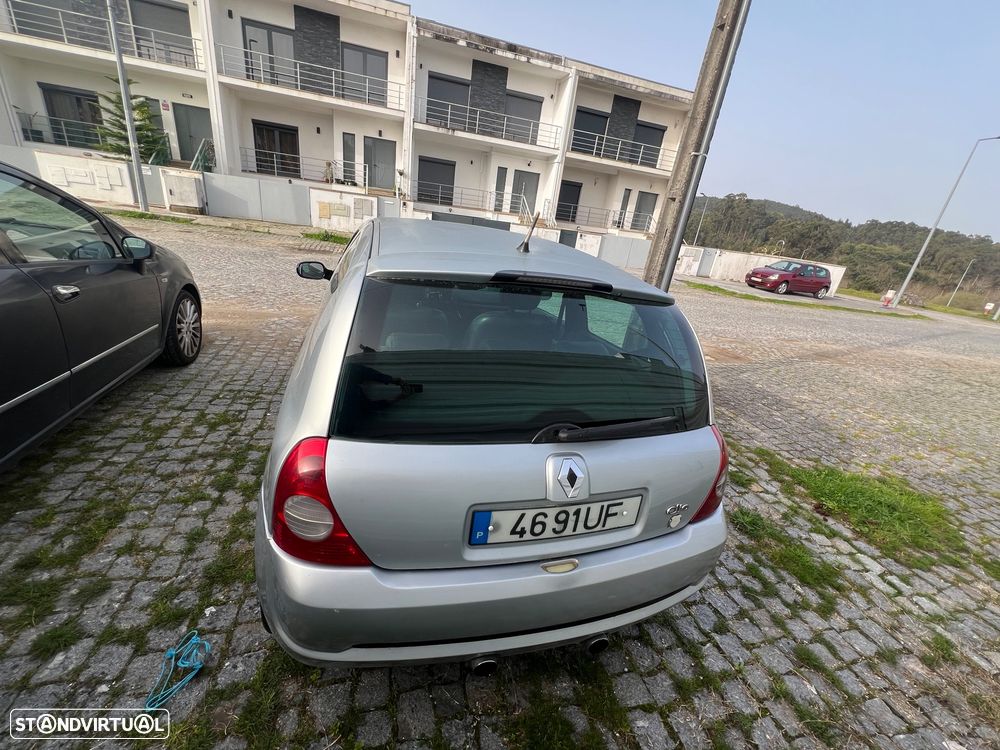 Renault Clio 1.5 dCi Authentique - 9