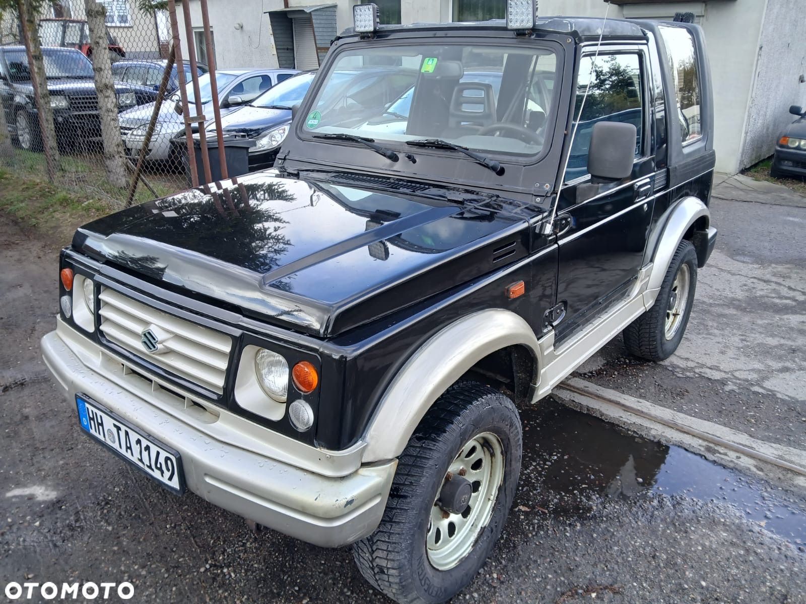 Suzuki Samurai - 1