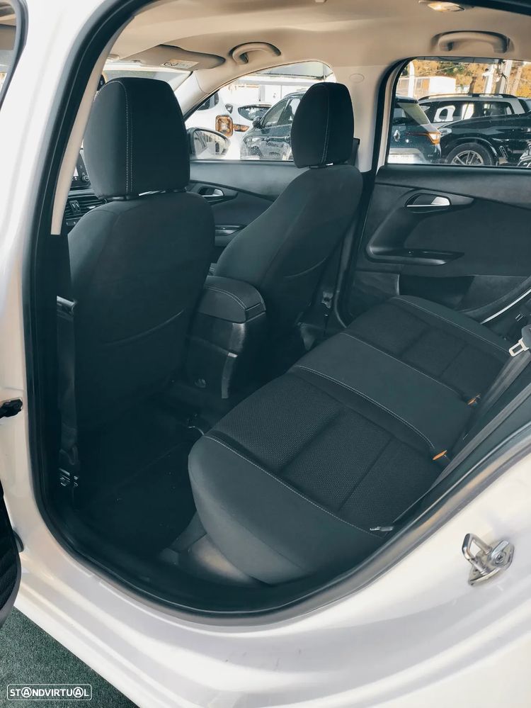 Fiat Tipo 1.3 M-Jet Lounge Tech - 19