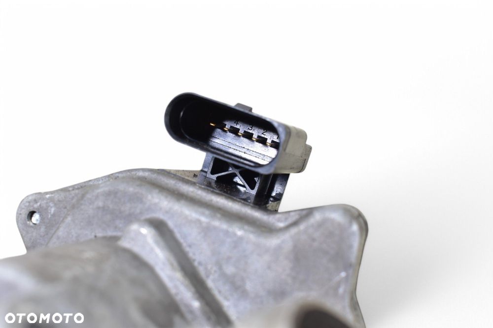 Przepustnica VW PASSAT B6 B7 AUDI A3 8P SEAT LEON II 1.6 TDI 03G128063F - 4