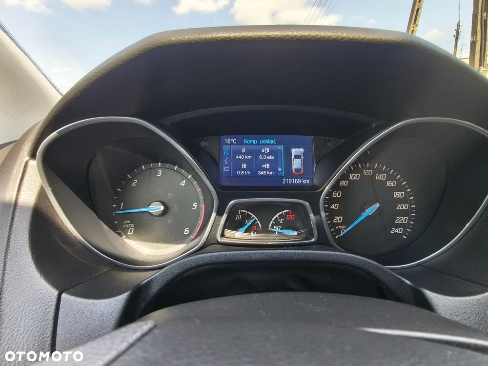 Ford Focus - 24