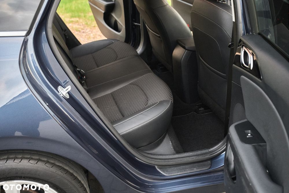 Kia Ceed 1.6 CRDi GT Line - 25