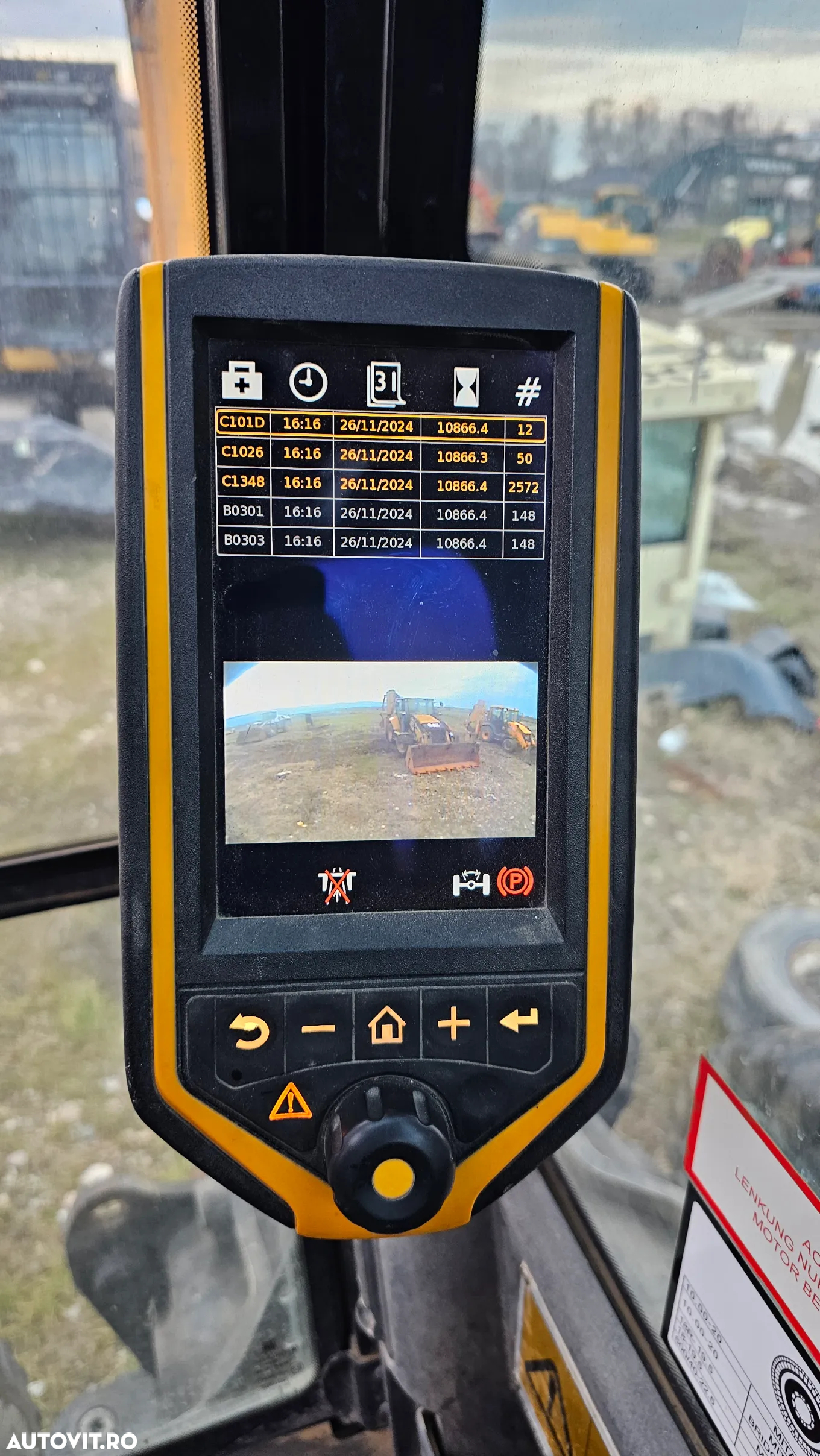 JCB JS 145 W Excavator pe roti - 7