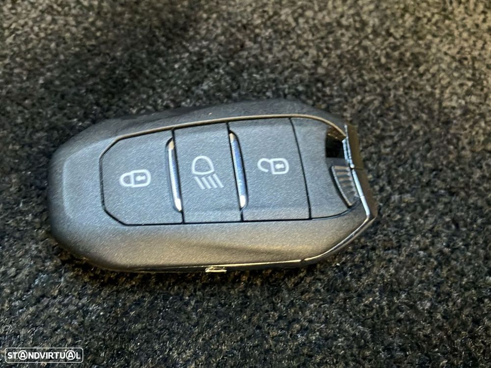 Peugeot 2008 1.2 PureTech GT Line EAT8 - 19