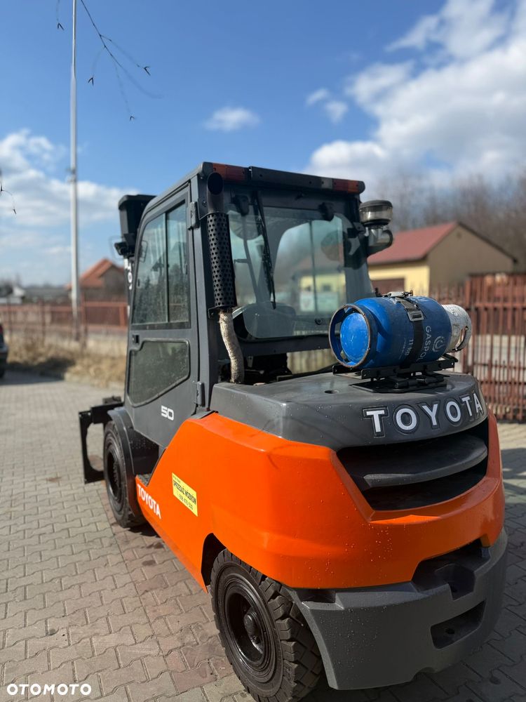 Toyota - 15